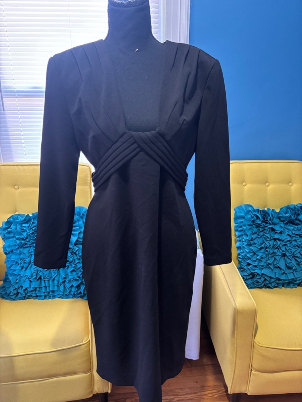 Tommy Hilfiger Black Long-Sleeve Pleated Waist Dress size 8